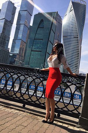 Алсу, метро Чеховская