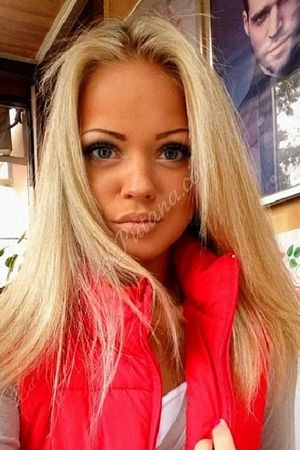 Лола, метро Чистые пруды