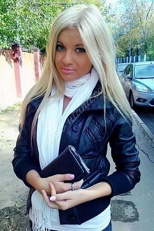 Лена, метро Царицыно