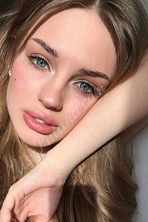 Лина, метро Стрешнево