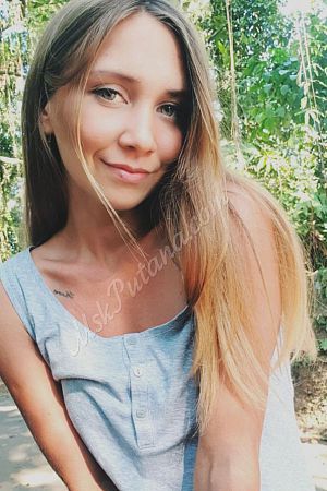 Алла, метро Трубная