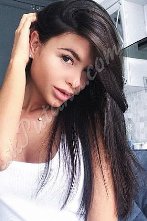 Аня, метро Третьяковская
