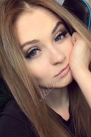 Алла, метро Фили