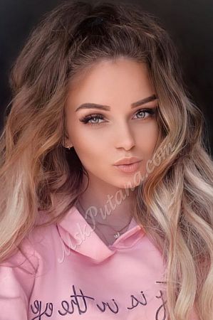 Анна, метро Тушинская
