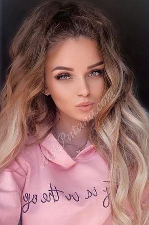 Лена, метро Угрешская