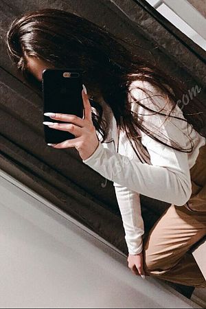 Анжелла, метро Улица Академика Янгеля
