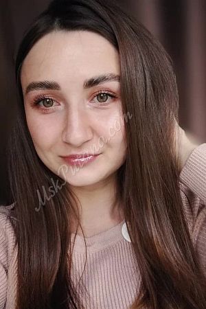 Анна, метро Пионерская