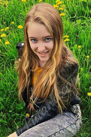 Анна, метро Комсомольская