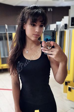 Лена, метро Варшавская