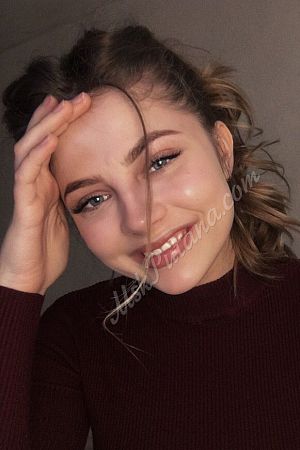 Лена, метро Октябрьское Поле