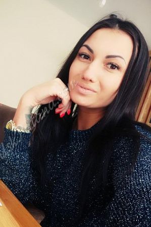 Анжелла, метро Бауманская